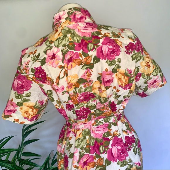 v i n t a g e :: Floral Cottagecore Buttoned Belted Dress - Picture 3 of 15